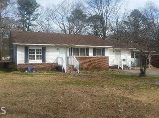 416 Peters St, Calhoun, GA 30701