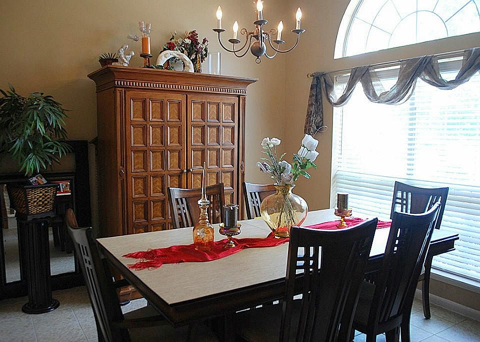 Large formal dining...perfect for a study also