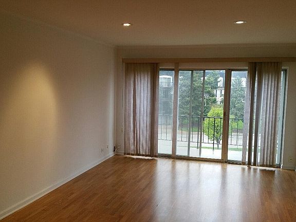 2nd image of 5100 Carriageway Dr #316