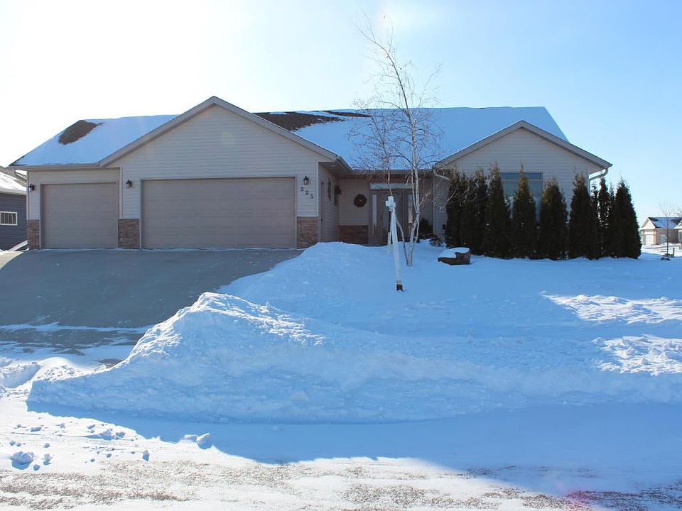 1st image of 325 Hickory Ln NE