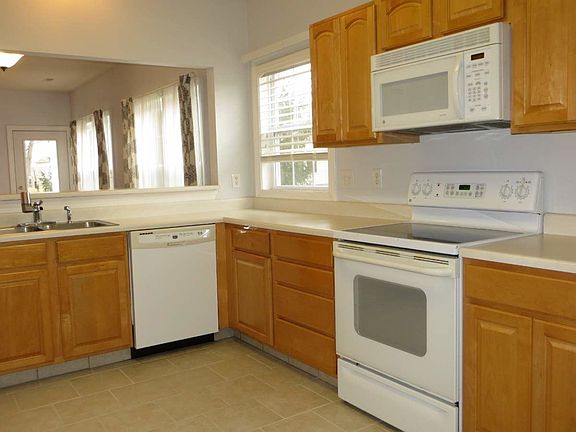 4th image of 5311 Brassie Dr