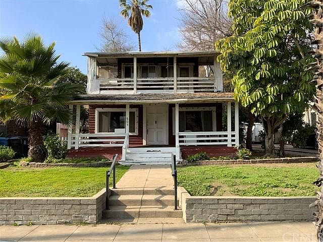 1st image of 605 N Bushnell Ave