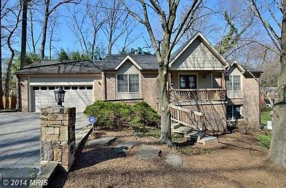 2nd image of 6805 Sprucedale Ct