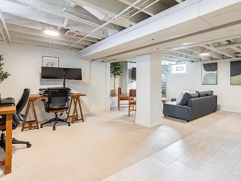 575 Blunk St — Photo 22