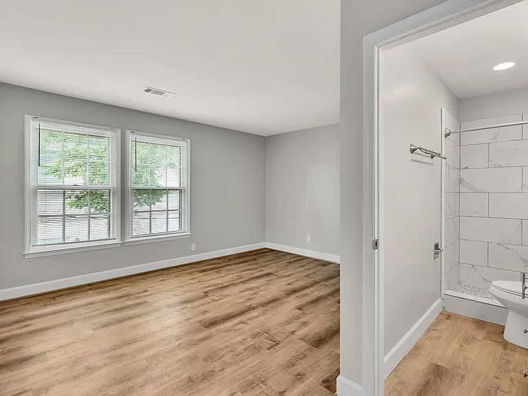2135 Acklen Ave #10 — Photo 14