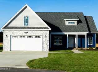 2754 Whitaker Glen Dr, Farmville, NC 27828