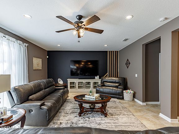 5th image of 1252 LUFFNESS Drive