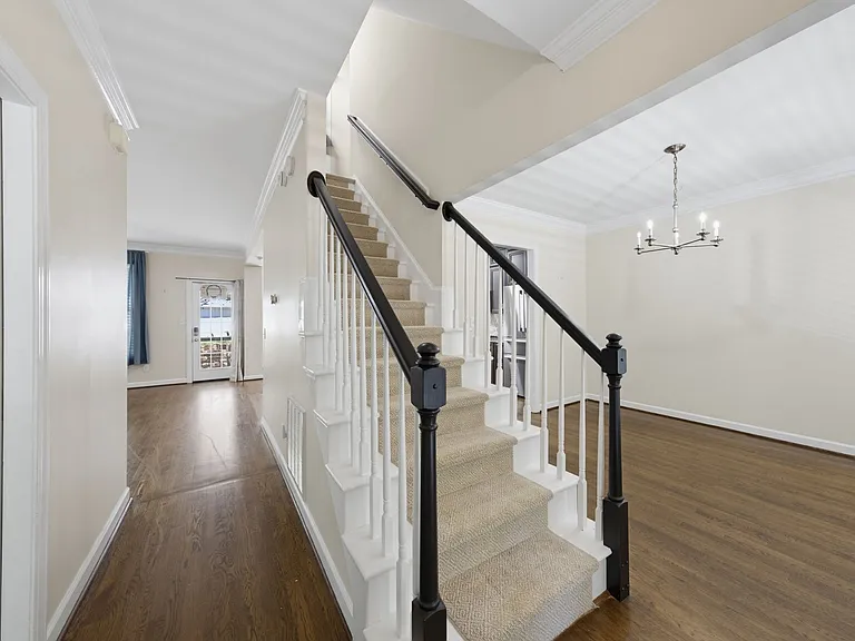 102 Parkside Cir — Photo 5