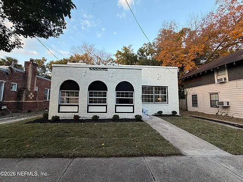 325 Alder St Photo 1