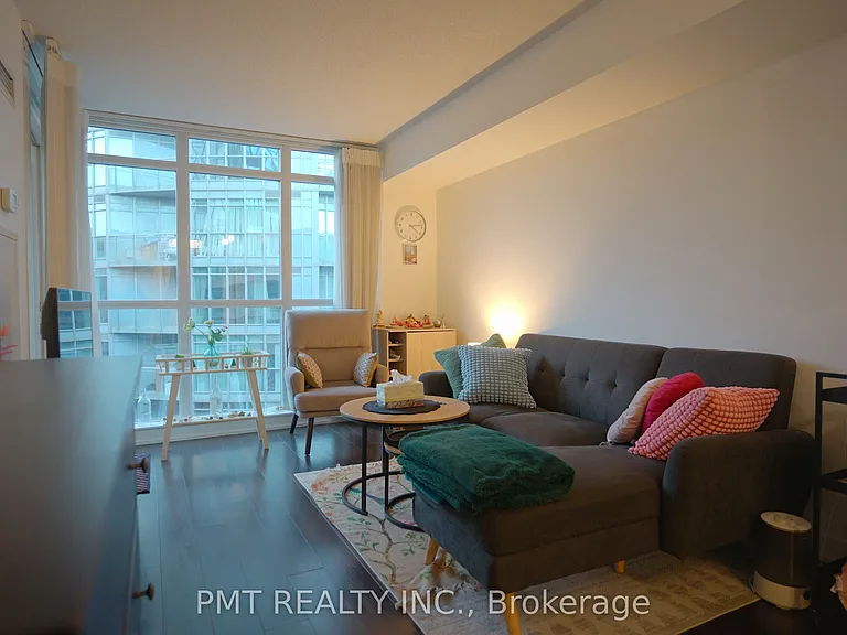 151 Dan Leckie Way #948 — Photo 7