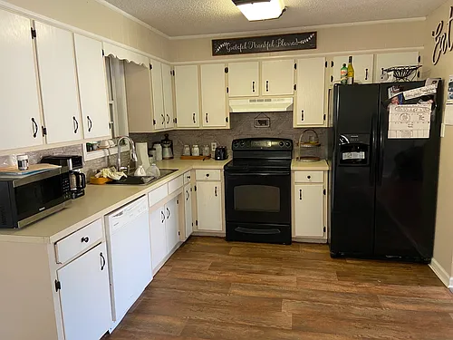 120 Clearview Dr Photo 1