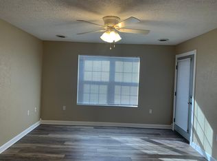 152 Brenda Ln #152, Fairmont, WV 26554