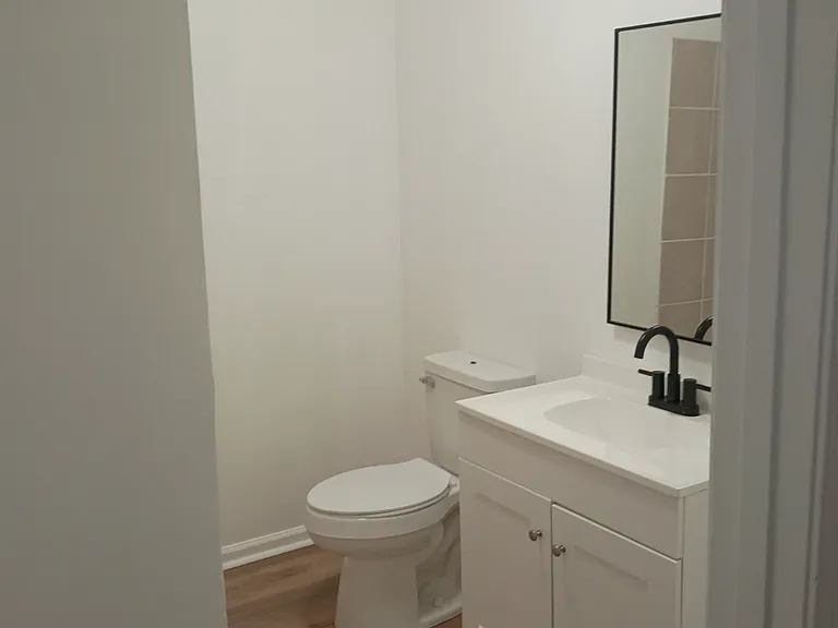 1019 Billings St — Photo 4