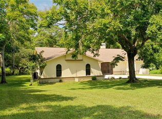 5323 Suwannee Rd, Weeki Wachee, FL 34607