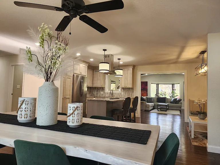 2302 Sherwood Dr — Photo 11