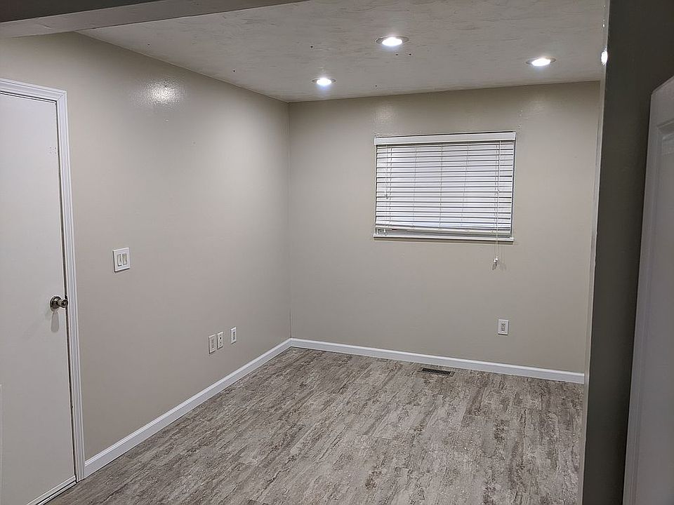 1st image of 1609 Fair Oaks Dr