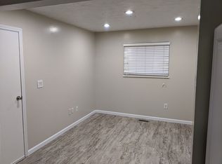 1609 Fair Oaks Dr, Sidney, OH 45365