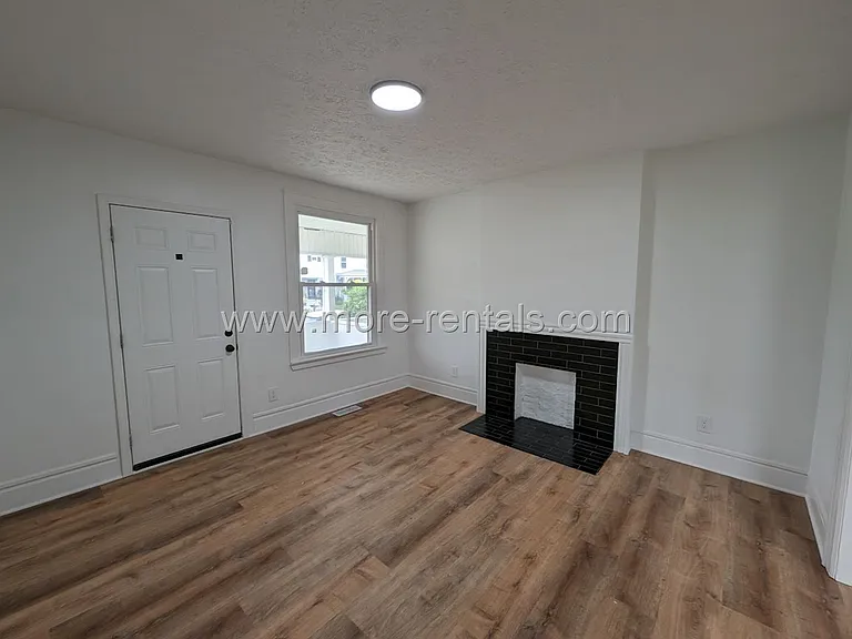 1237-1239 Atcheson St — Photo 6
