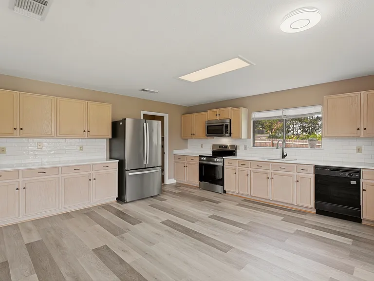 7338 Raintree Frst — Photo 8
