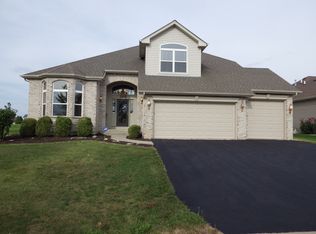 2219 Lundquist Dr, Aurora, IL 60503