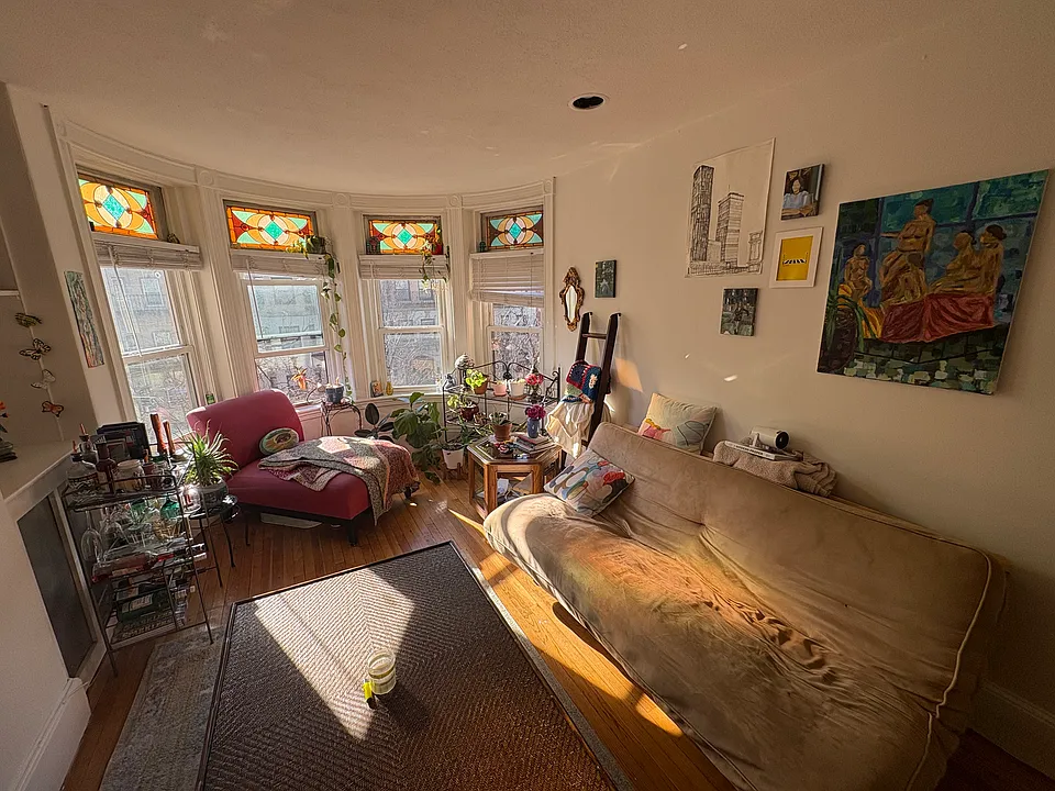 45 Westland Ave #16