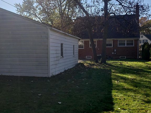 2nd image of 22120 Francis St