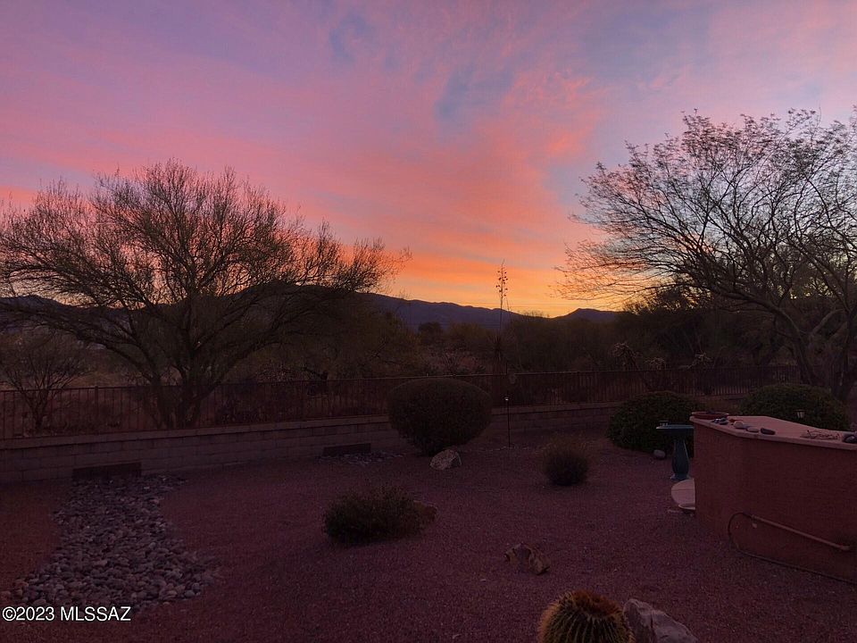 1st image of 8995 S Placita Rancho De La Vis