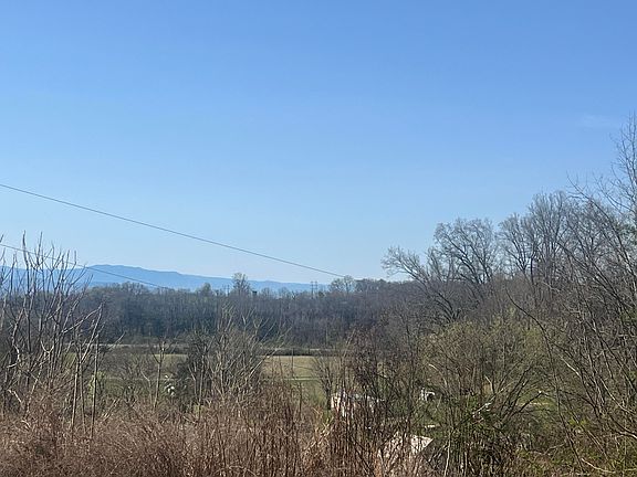 3rd image of 701 Old Witt Rd