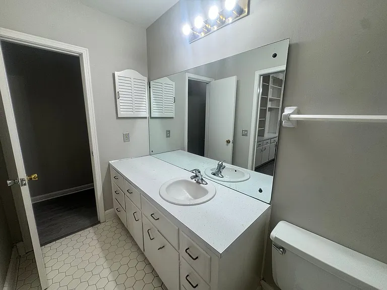 3054 Merrimac Dr — Photo 27