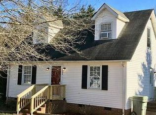 208 Maplewood Cir, Greer, SC 29651