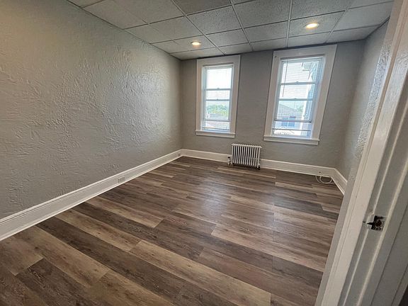 5th image of 317 Macarthur Ave Unit 1