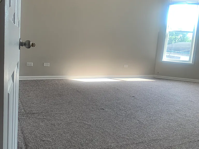 5040 S Michigan Ave #2 — Photo 3
