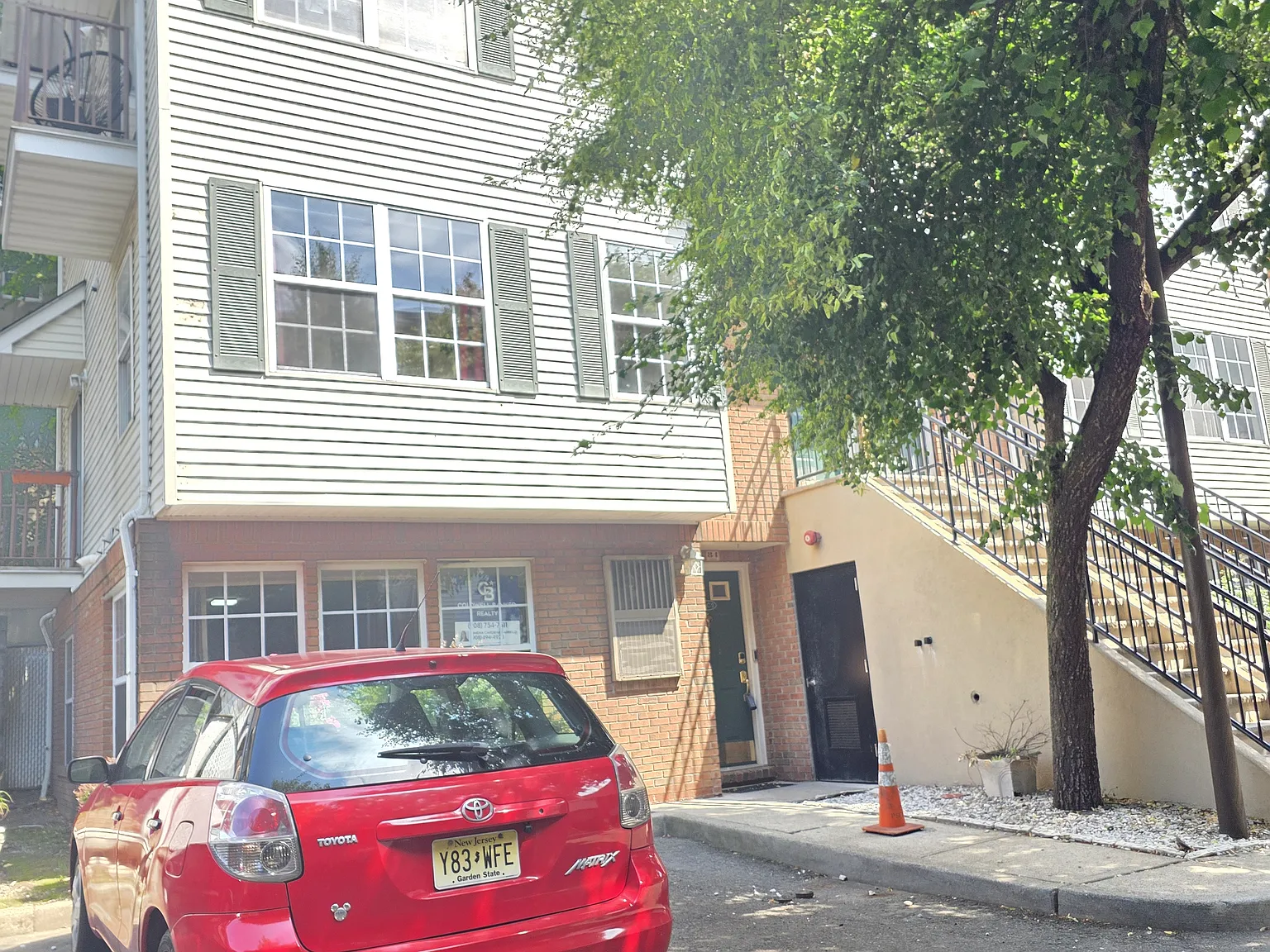 3 bed, $3,200 — Photo 1