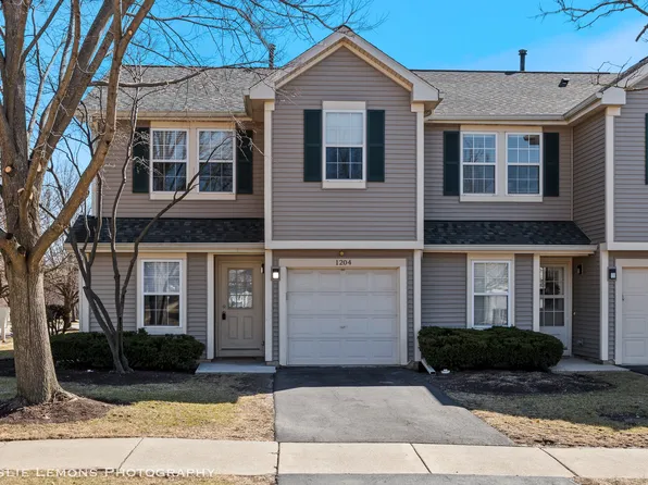 1204 Arapaho Ct, Naperville, IL 60540
