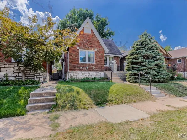 3820 Burgen Ave, Saint Louis, MO 63116