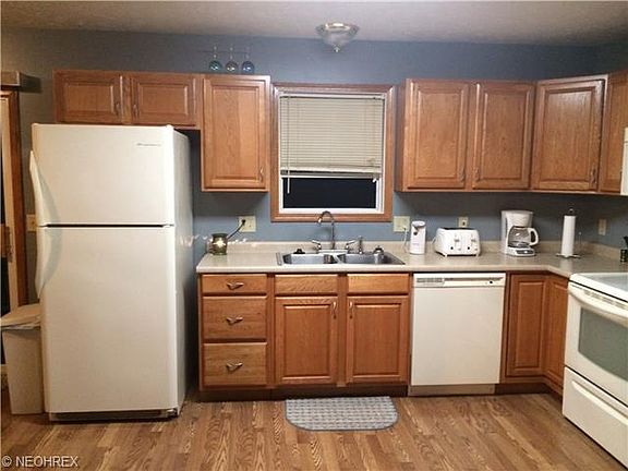 4th image of 3339 Brown Rd