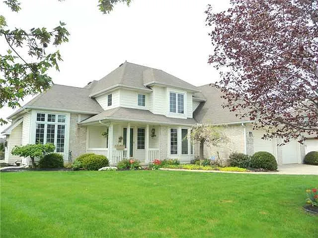 310 Ridgepoint Cir W photo 1