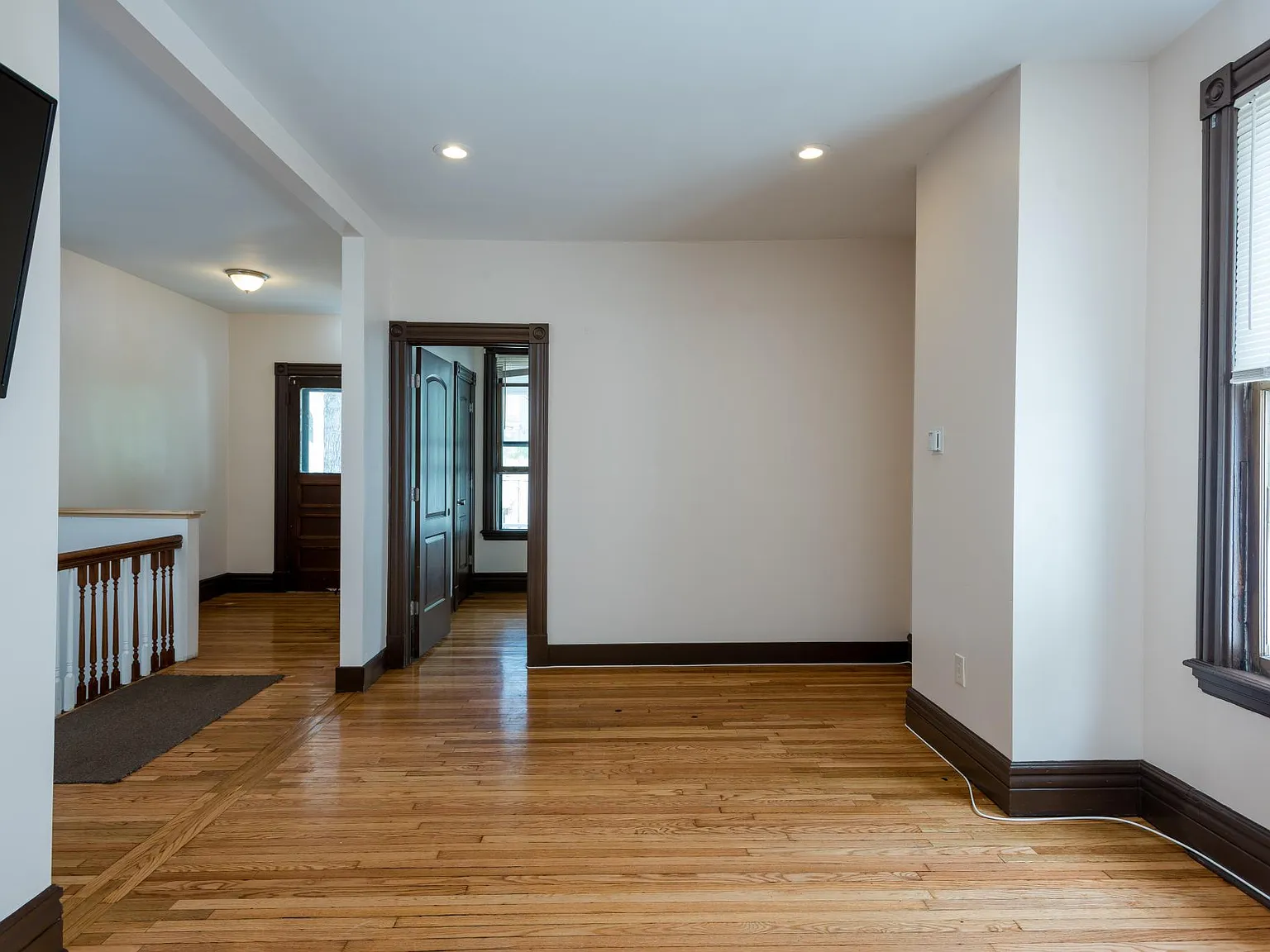 4 bed, 2496 sqft, $2,200 — Photo 4