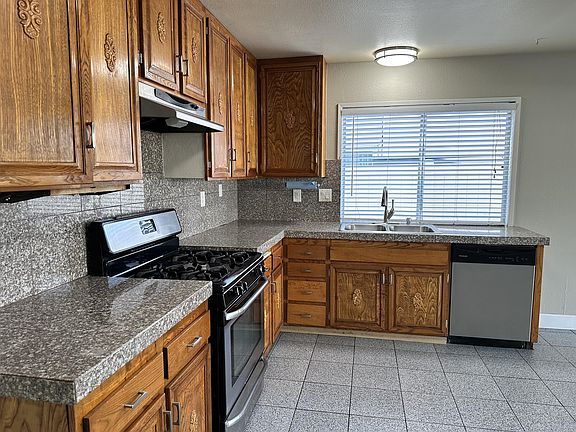 3rd image of 11097 Pegasus Ave