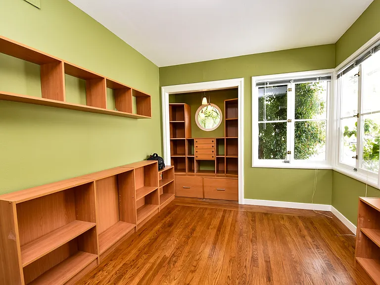 4232 Laguna Ave — Photo 10
