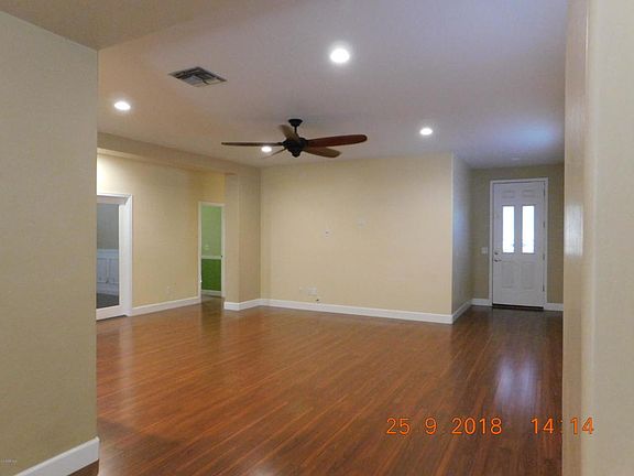 3rd image of 601 W Jardin Dr