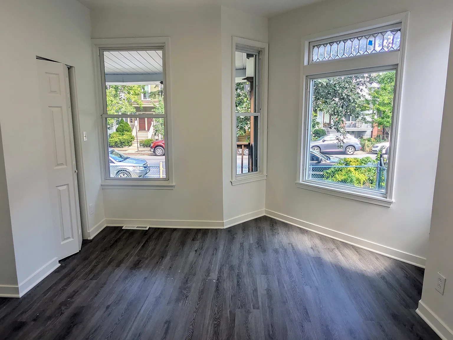 3 bed, 1.5 bath, 1000 sqft, $2,800 — Photo 1