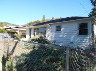 773 NE 11th St, Grants Pass, OR 97526