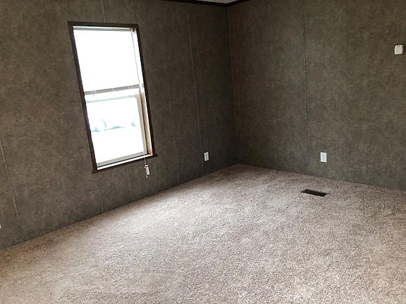 3rd image of 17123 Louise Dr