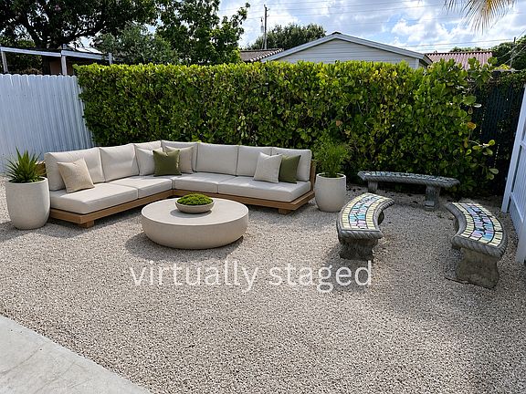 5th image of 469 NW 25th Ct #B