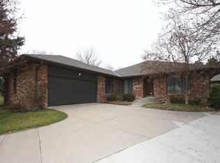 4212 Ridgeview Dr, Lincoln, NE 68506