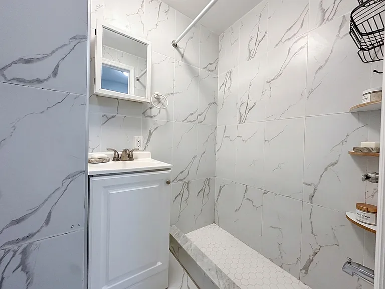 80 Vanderveer St #1 — Photo 10