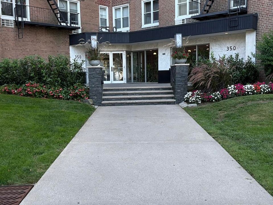1st image of 350 Richmond Ter APT 3J