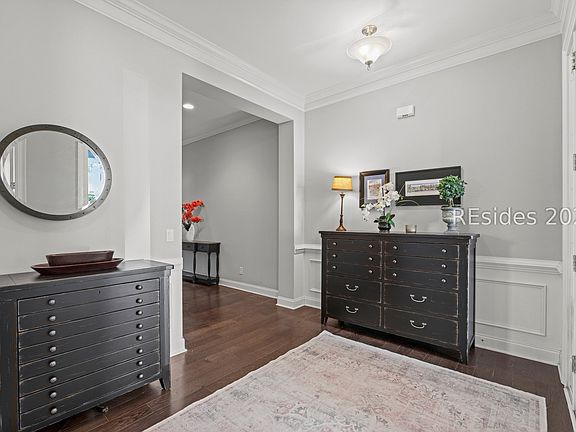 3rd image of 35 Foxpath Ln