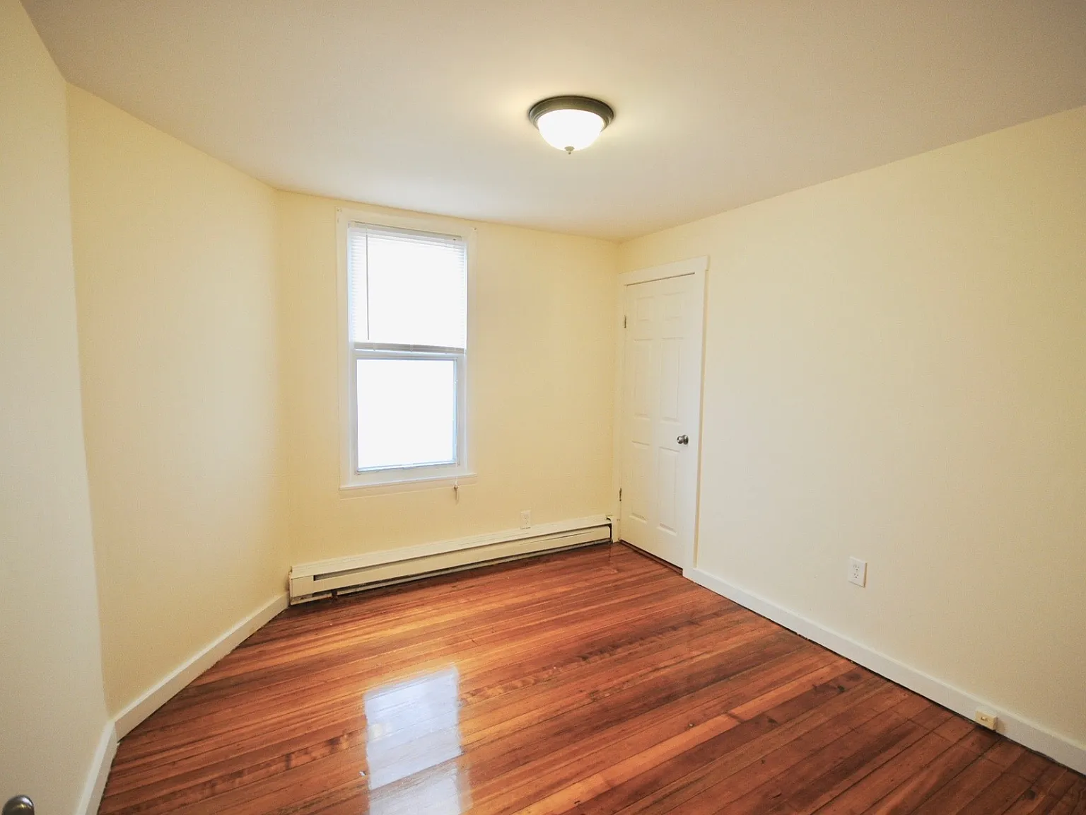 4 bed, 1036 sqft, $3,600 — Photo 2